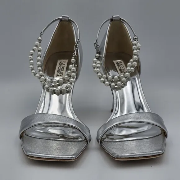 NWOT Badgley Mischka Loretta Dual Pearl Strap Stilettos, Silver, Women's 9