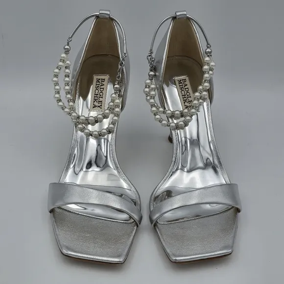 NWOT Badgley Mischka Loretta Dual Pearl Strap Stilettos, Silver, Women's 9