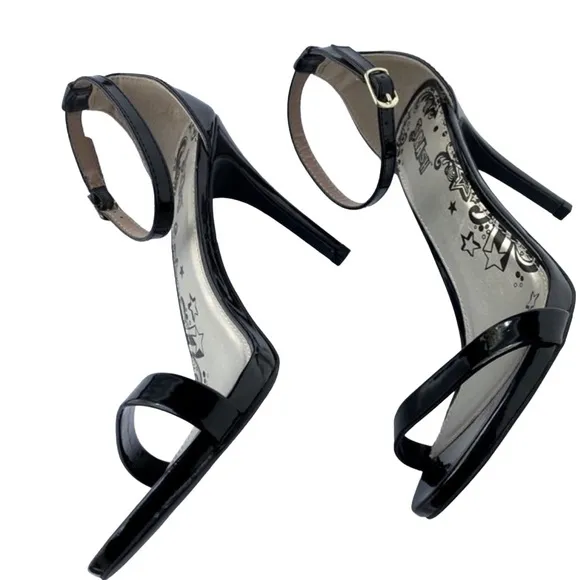 NWOT Brash Kailey 8.5W 8.5 Wide Black Heels Sandals Stiletto Patent Vegan leathe