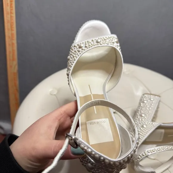 NWOT Dolce Vita Shoes Womens 8W Pandro Pearl Wide Hells True White Satin Bridal