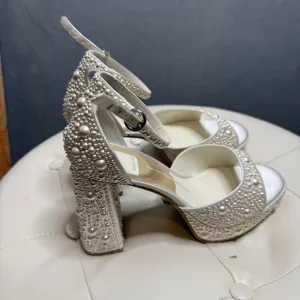 NWOT Dolce Vita Shoes Womens 8W Pandro Pearl Wide Hells True White Satin Bridal