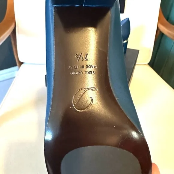 NWOT Indigo Delman Livia pumps size 7 1/2