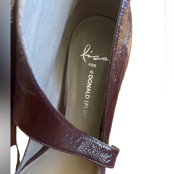 NWOT Lisa for Donald J. Pliner heels, size 8