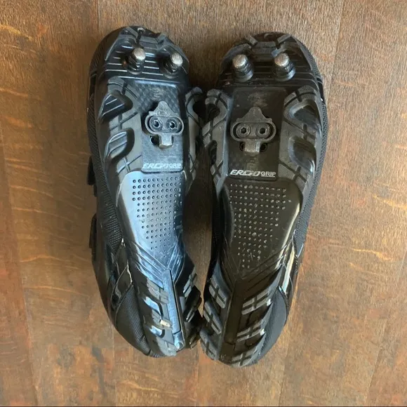 NWOT Louis Garneau spin shoes