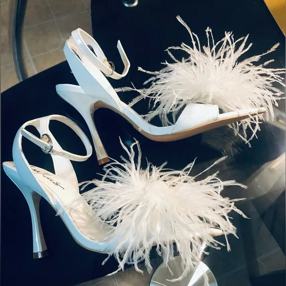 NWOT Lulus Harlee White Patent Feather High Heel Sandals. Size 6