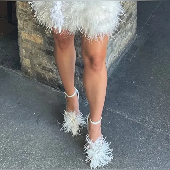 NWOT Lulus Harlee White Patent Feather High Heel Sandals. Size 6