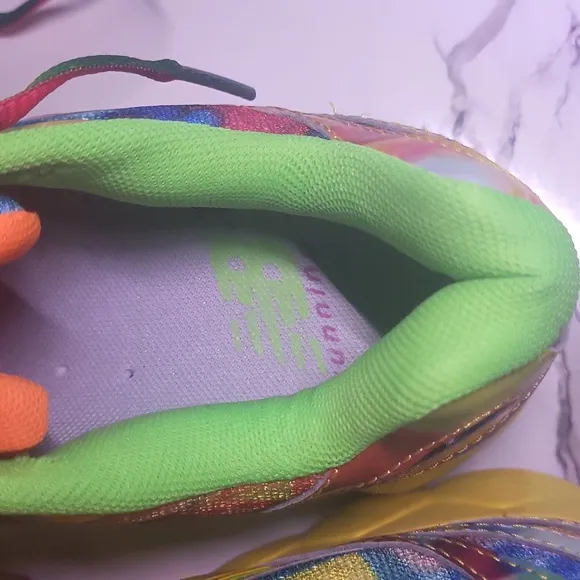 NWOT New Balance 890v3 “Tie-Dye” rainbow running shoes