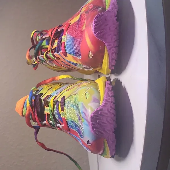 NWOT New Balance 890v3 “Tie-Dye” rainbow running shoes