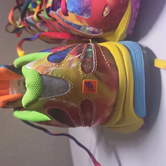 NWOT New Balance 890v3 “Tie-Dye” rainbow running shoes