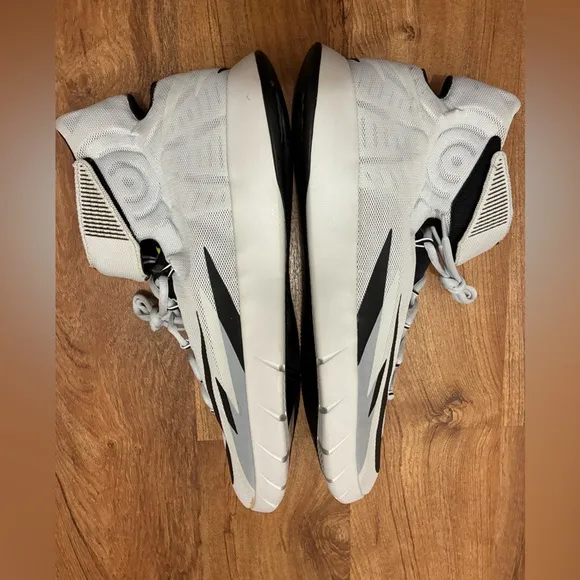 NWOT Nike Zoom HyperRev Kyrie Erving Basketball Shoes Custom Size 17.5 2013