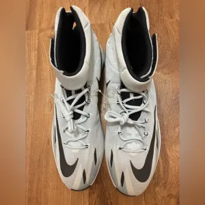 NWOT Nike Zoom HyperRev Kyrie Erving Basketball Shoes Custom Size 17.5 2013