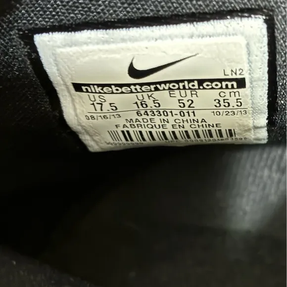 NWOT Nike Zoom HyperRev Kyrie Erving Basketball Shoes Custom Size 17.5 2013