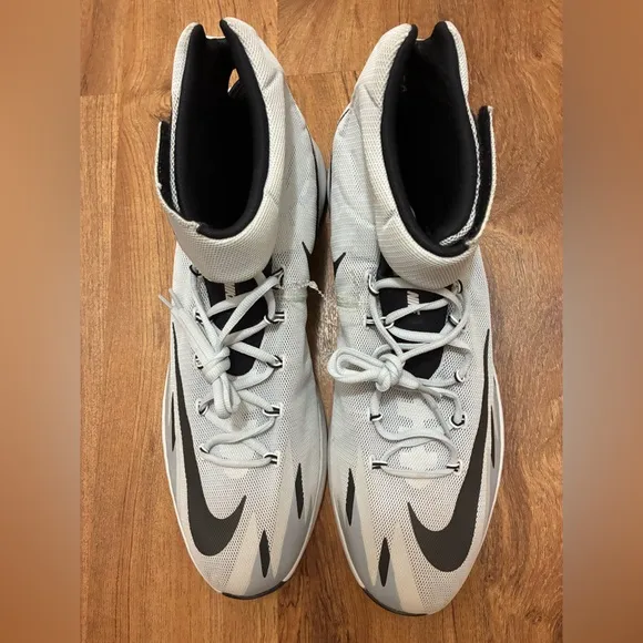 NWOT Nike Zoom HyperRev Kyrie Erving Basketball Shoes Custom Size 17.5 2013