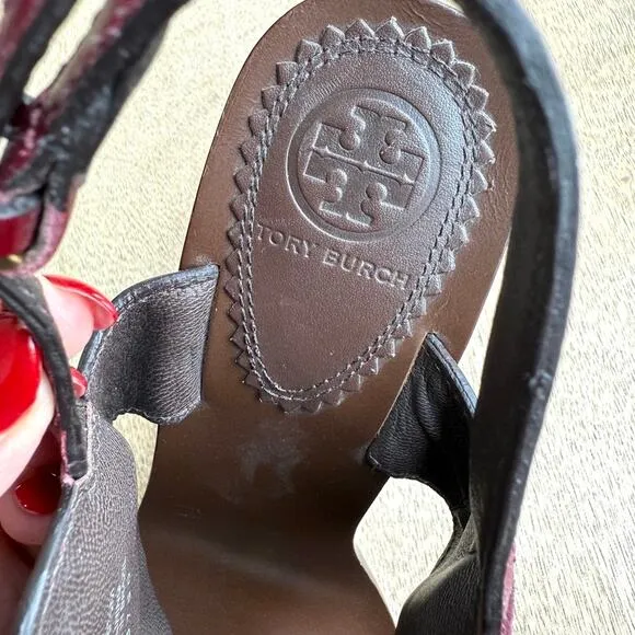 NWOT/Box TORY BURCH Kingsbridge Studded Wedge Sandals Burgundy Gold 8.5 Leather