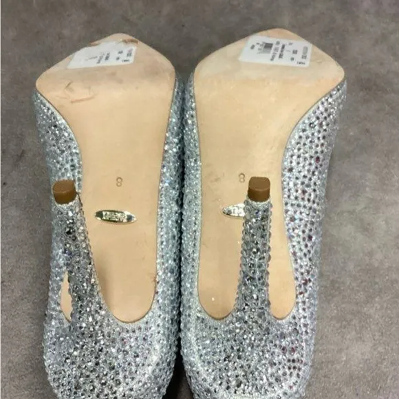 NWT $265 Badgley Mischka Silver Crystal Sparkly Wedding Luxe Pumps Shoes Heels 8