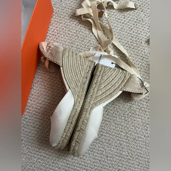 NWT Castaner white ivory satin lace up espadrille shoes gold flecks size 7.5/38