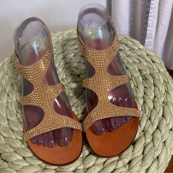 NWT Cocobelle Venus Gold Studded Tan Leather Resort Studded Flat Sandals