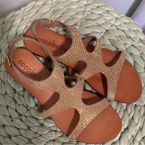 NWT Cocobelle Venus Gold Studded Tan Leather Resort Studded Flat Sandals