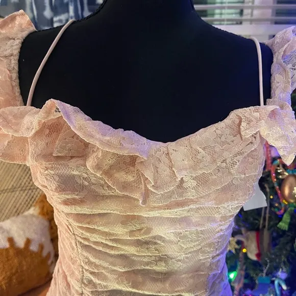 🎀NWT Hello Monday Monday to Sunday Lace Off Shoulder Mini Dress Sz 8/L Coquette