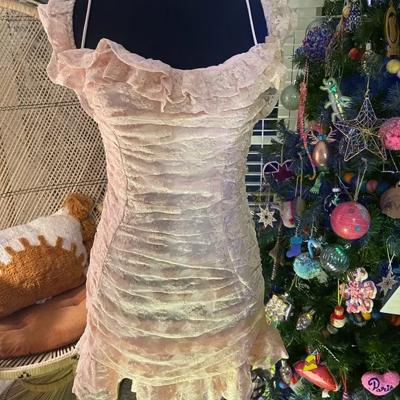 🎀NWT Hello Monday Monday to Sunday Lace Off Shoulder Mini Dress Sz 8/L Coquette