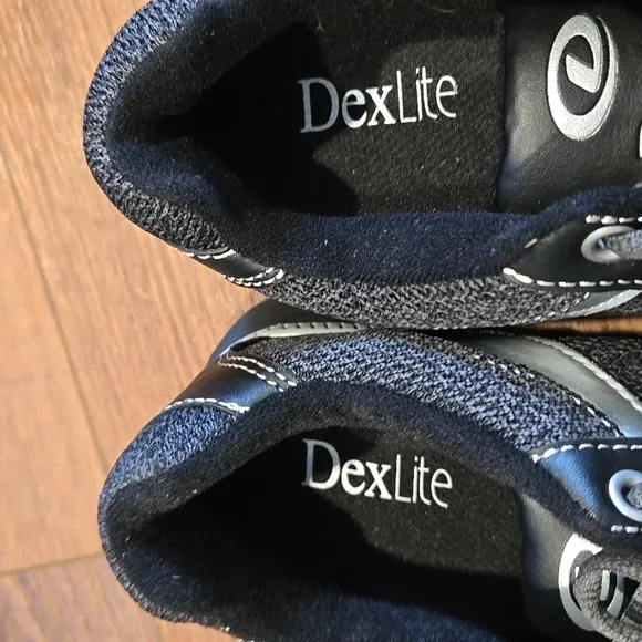 NWT IN BOX DEXTER BOWLING SHOES.. #6823