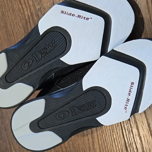 NWT IN BOX DEXTER BOWLING SHOES.. #6823