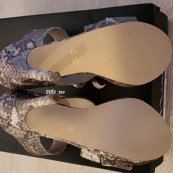 NWT Nina Faust YM Natural Metallic Glitter Formal Stiletto Sandals