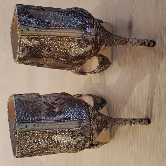 NWT Nina Faust YM Natural Metallic Glitter Formal Stiletto Sandals