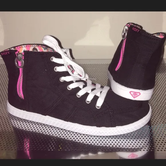 NWT Roxy black sneakers shoes Zipper Hi Top Sneakers Silver Glitter Logo Pink