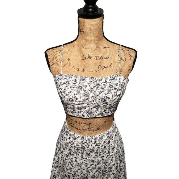 NWT Showpo Maya Linen Blend Blue Porcelain Floral Panelled Crop Top &amp; Maxi Skirt
