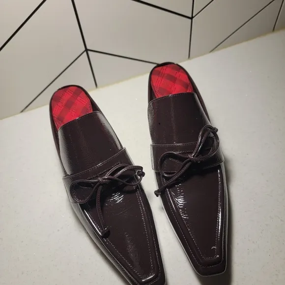 NWT Trending Burberry mules sz 36