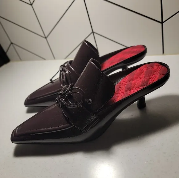 NWT Trending Burberry mules sz 36