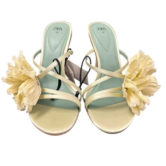 NWT Zara Satin Effect Heeled sandal in Lemon Green Size US 8