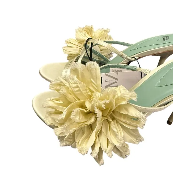 NWT Zara Satin Effect Heeled sandal in Lemon Green Size US 8