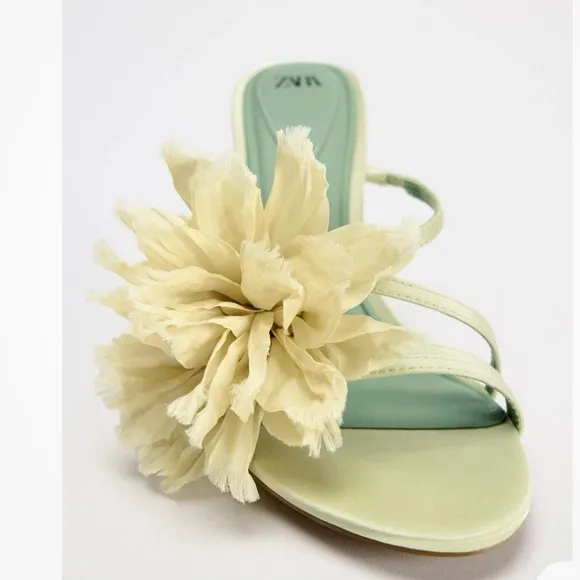 NWT Zara Satin Effect Heeled sandal in Lemon Green Size US 8