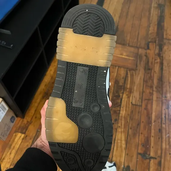 Off white “out of office” sneaker