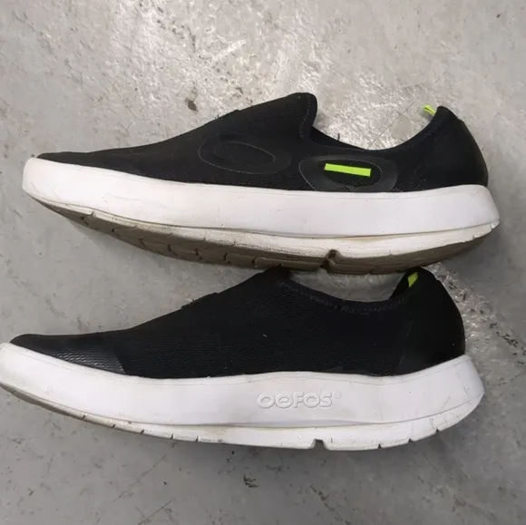 Oofos Oomg Sport Mens Size 12 Black White