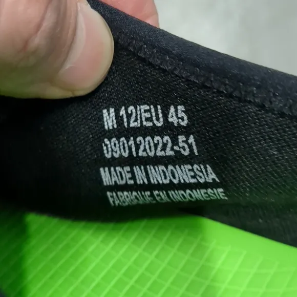 Oofos Oomg Sport Mens Size 12 Black White