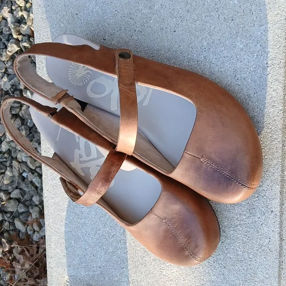 OTBT Wedge Brown Leather MARYJANE Shoes Size 9