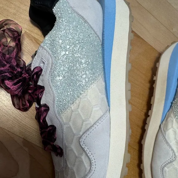 P448 Cancun Sneaker in Glitter/Pearl size EU36  5 / 6