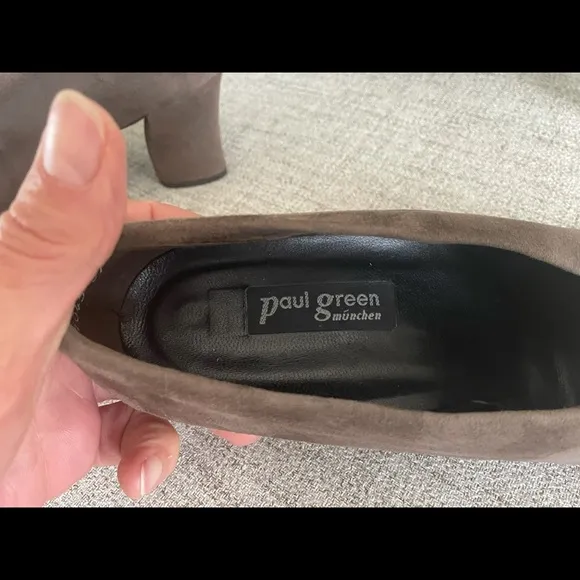 Paul Green Grey Suede Pumps, Like New, Gorgeous!