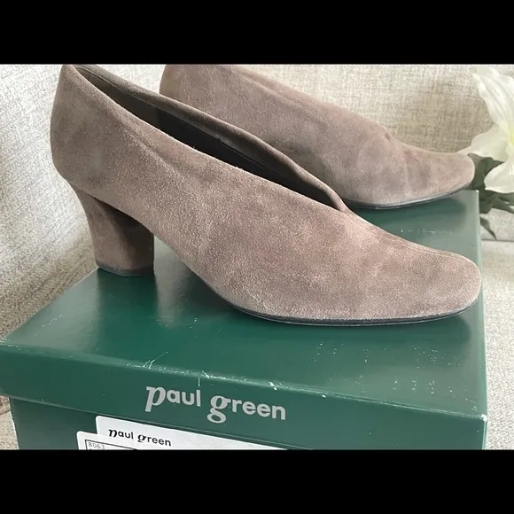 Paul Green Grey Suede Pumps, Like New, Gorgeous!