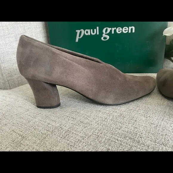 Paul Green Grey Suede Pumps, Like New, Gorgeous!