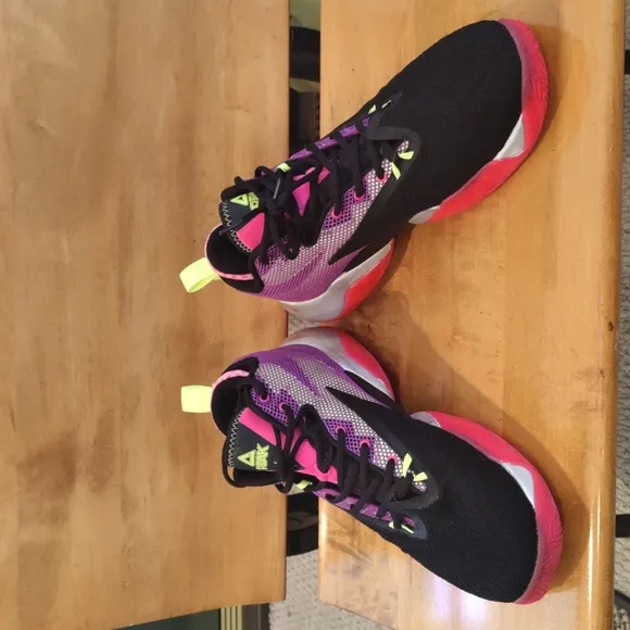 Peak Taichi lightning men's basketball shoes size13 purple yellow pink and black
