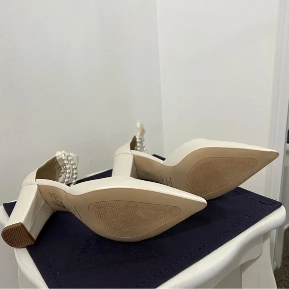 Pelino Sandals. NEW Cream Stiletto Heels with Ankle Strap