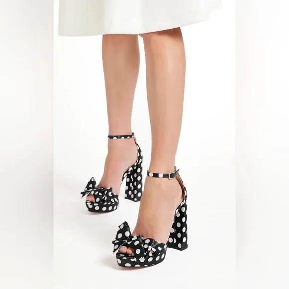Pelle Moda Gema Ankle Strap Platform Sandal Sz 8.5