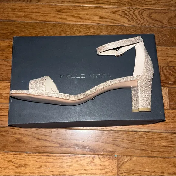 Pelle Moda Monroe Sandals Platinum Gold Glitter Women’s Size 8 Curved High Heel
