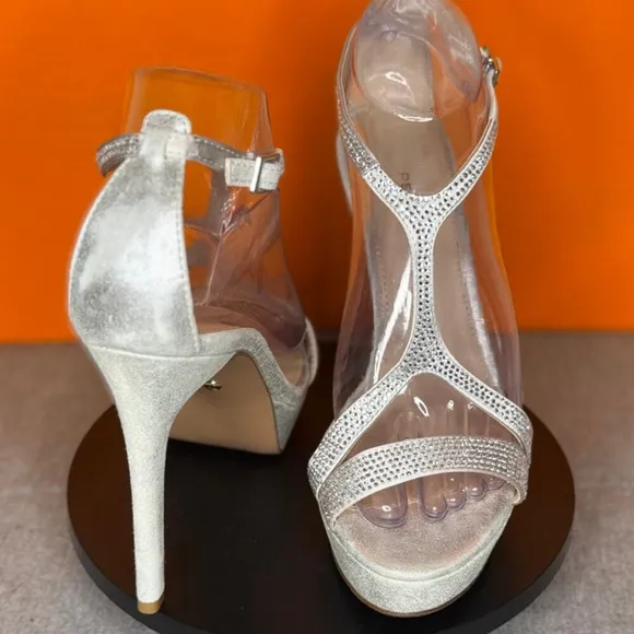 Pelle Moda Onora Silver T Strap Rhinestone Platform Stiletto Heel Size 8 M