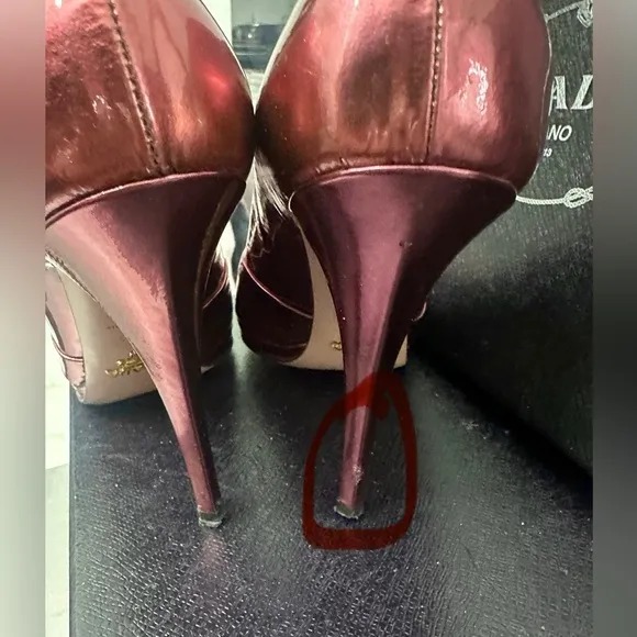 Prada Metallic Purple Patent Leather Peep Toe Pumps Heels 38.5 US 8