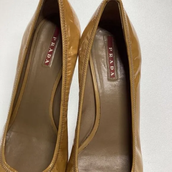 Prada Patent Leather yellow mustard Pumps Size EU 38 7US